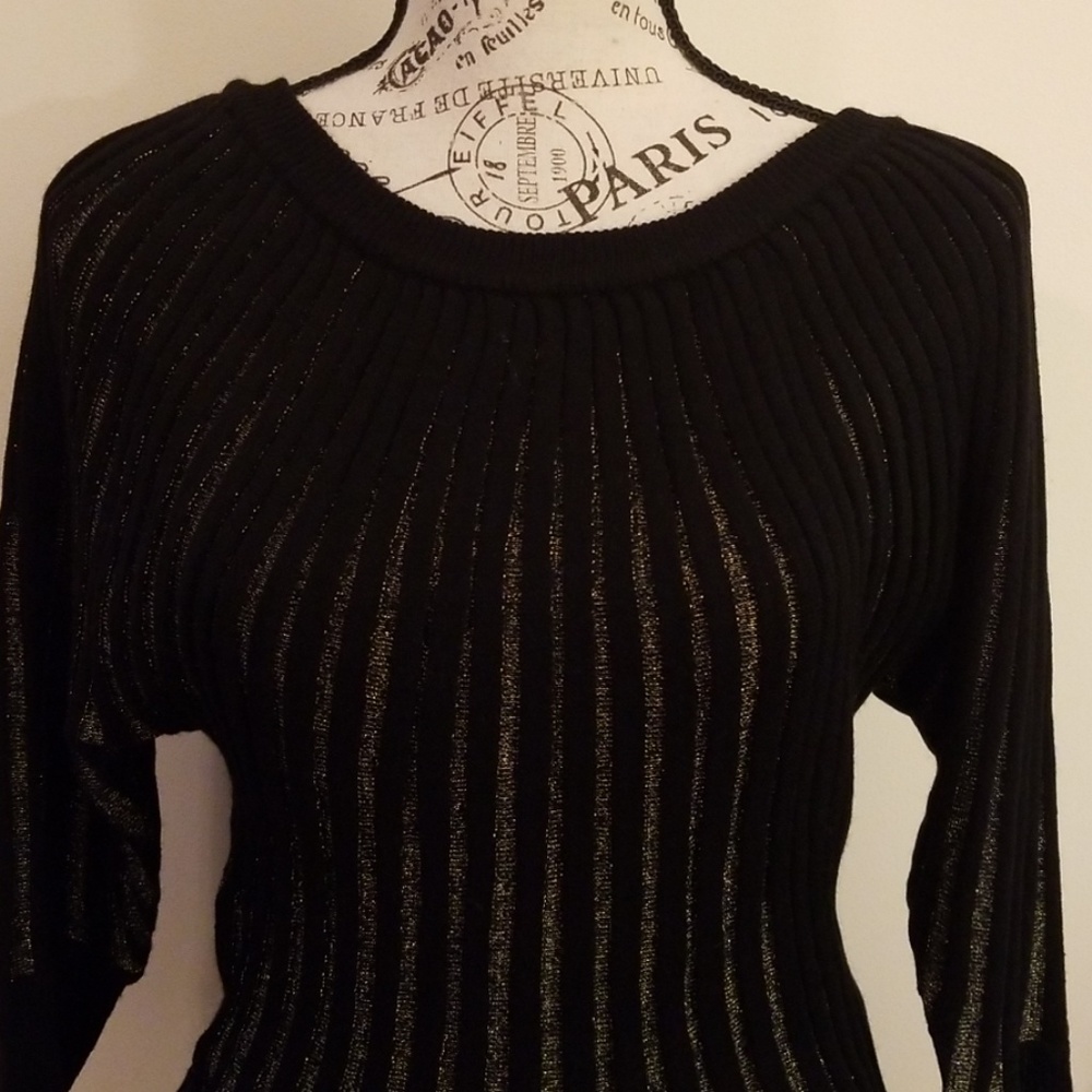 Black And Mettalic Gold Sweater - Picture 3 of 3